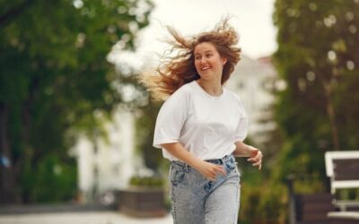 How Social Media Shapes Teen Identity and Self-Esteem