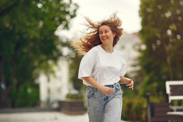 How Social Media Shapes Teen Identity and Self-Esteem